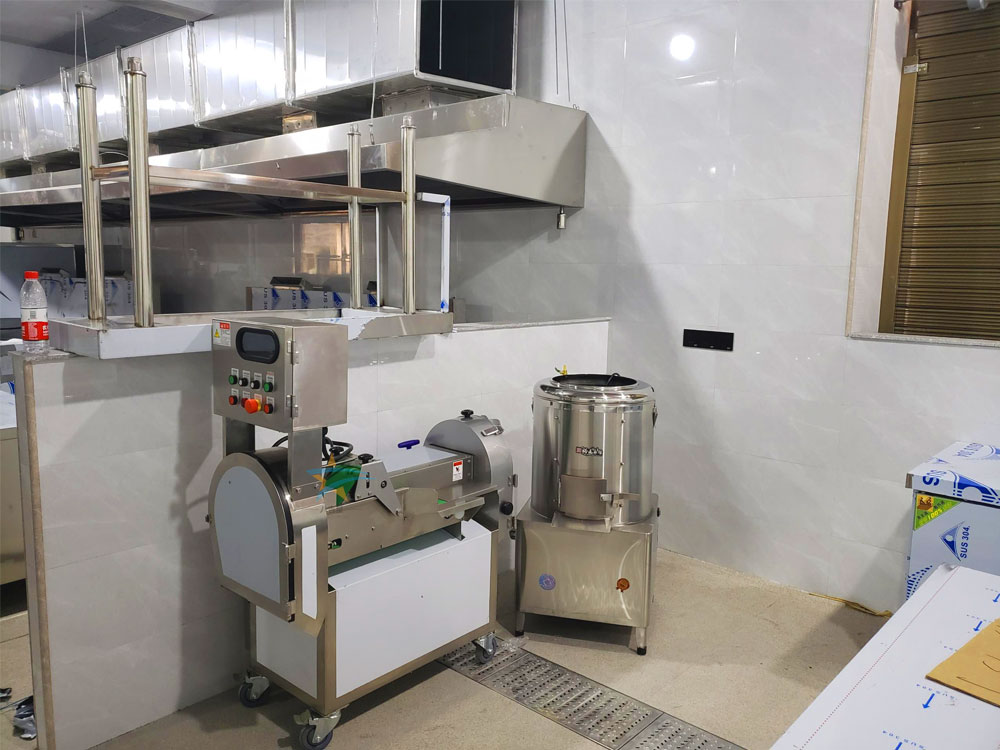 溫州泰順學(xué)府廚房工程多功能切菜機(jī) 溫州泰順學(xué)府廚房工程多功能切菜機(jī)